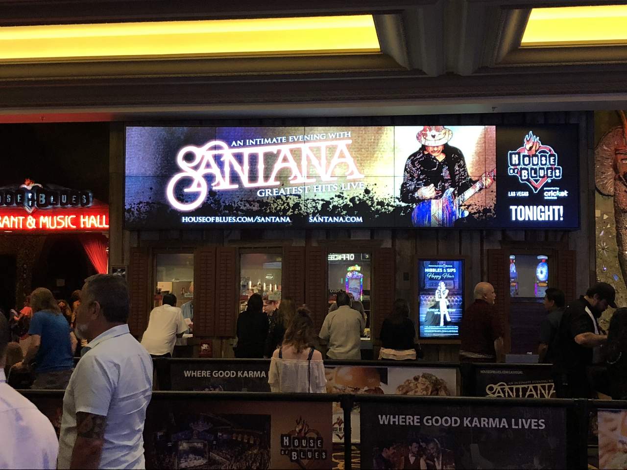 vegas santana sign